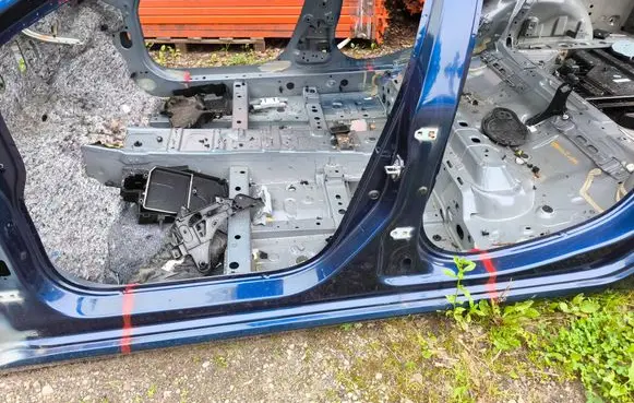 Renault Megane IV Pillar (middle)