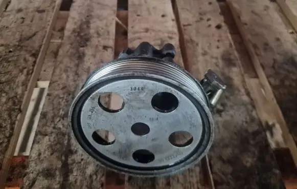 Audi A4 S4 B6 8E 8H Power steering pump