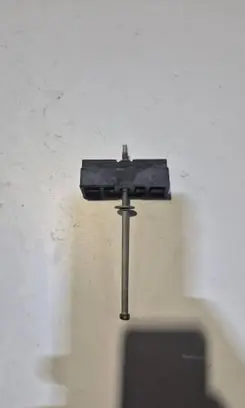 Ford Mustang VI Battery bracket F75B10747AA