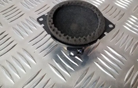 Dodge Nitro Panel speaker 05064205AA