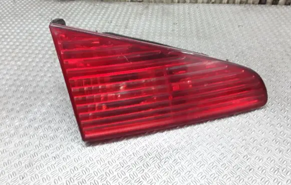 Peugeot 607 Tailgate rear/tail lights