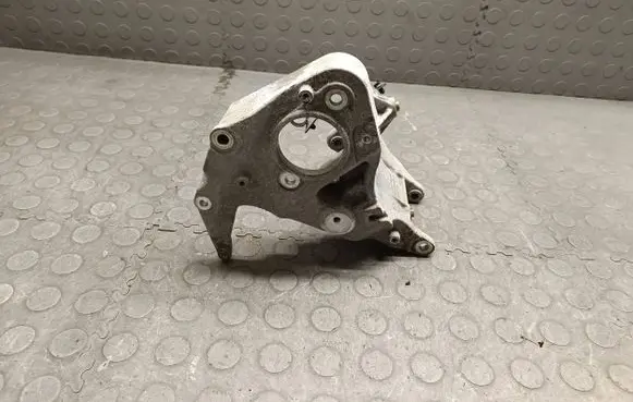 BMW X5 F15 Generator/alternator bracket 7633707