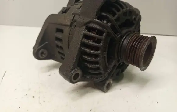 BMW X3 E83 Generator/alternator 7519721 0124525026