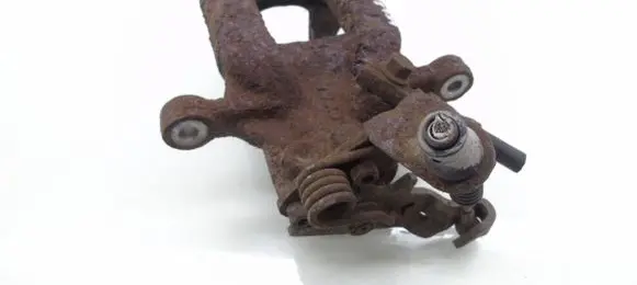Volkswagen Jetta VI Rear brake caliper