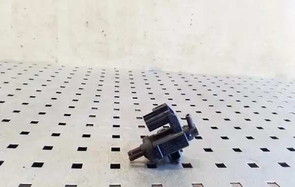 Ford Ranger Turbo solenoid valve GK2Q9Y477AA 70591701