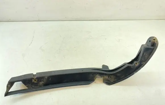 Volkswagen PASSAT B6 Front bumper mounting bracket 3C0807177