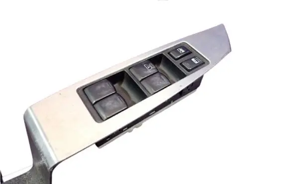 Nissan Murano Z50 Quarter vent window switch 2E4019W100