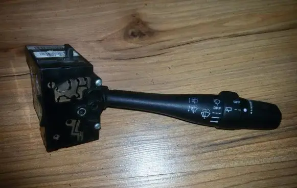 Nissan Almera N16 Wiper control stalk 36990b