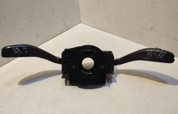 Skoda Fabia Mk2 (5J) A set of switches 6Q0953503DQ 6Q0959653B