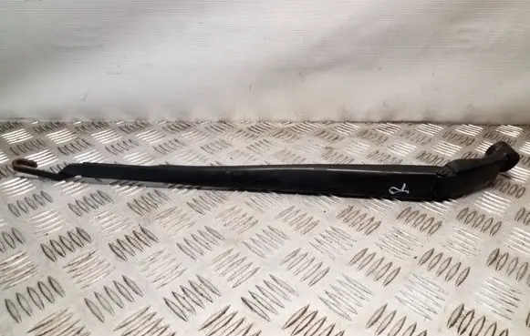 Toyota Auris E180 Front wiper blade arm