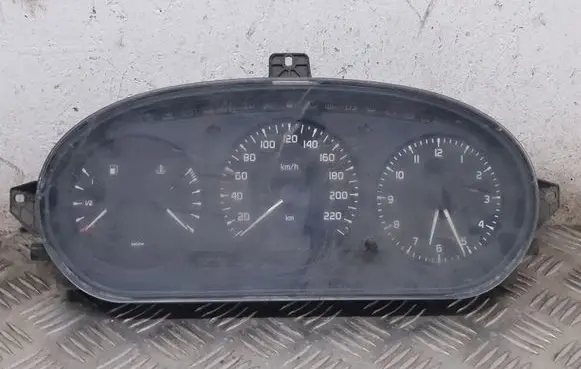 Renault Scenic I Speedometer (instrument cluster) 215781612
