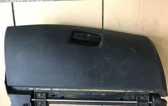 BMW 5 E60 E61 Glove box 7034080