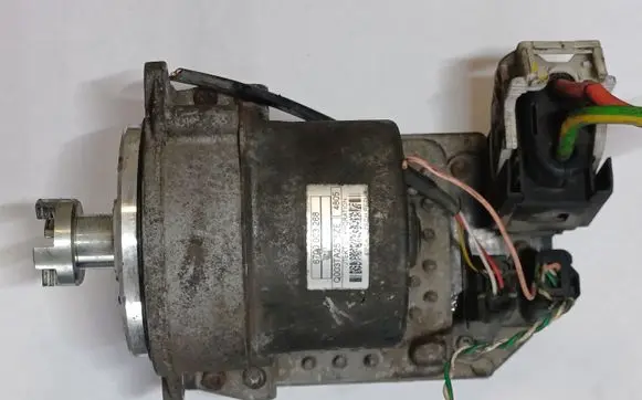 Peugeot 207 Power steering pump 6700003268 Q003TA2575ZE