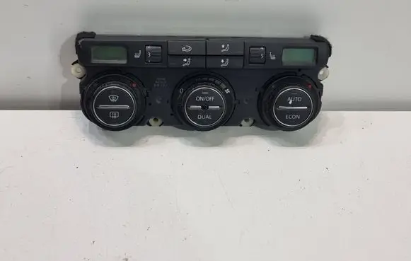 Volkswagen PASSAT B6 Climate control unit