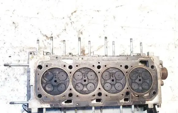 Opel Insignia A Engine head 55565815 5556581555565815