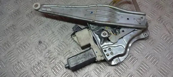 Toyota Avensis T250 Front door electric window regulator 