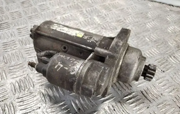 Volkswagen Golf IV Starter motor 02M911023C D7RS50