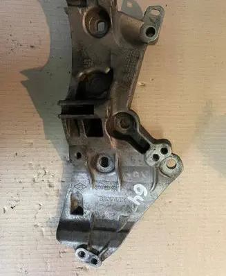 Renault Megane III Generator/alternator bracket 8200669495