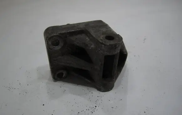 Audi 100 200 5000 C3 Power steering pump mounting bracket 035145515B
