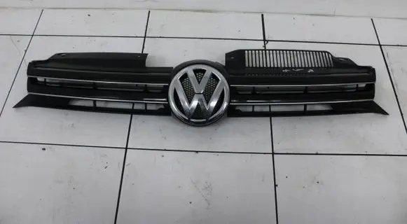 Volkswagen Golf VI Front bumper upper radiator grill 5K0853653