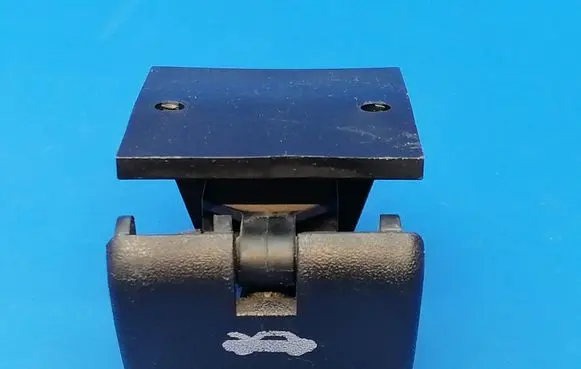 Cadillac CTS Engine bonnet (hood) release handle