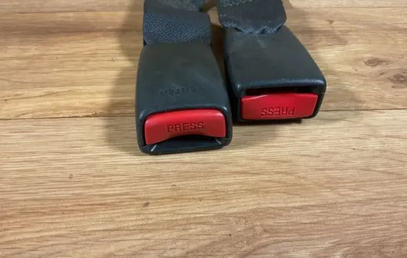 Honda Civic Rear seatbelt buckle 