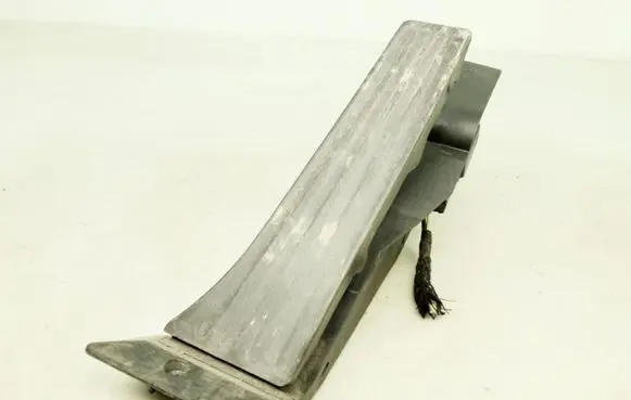 BMW 6 E63 E64 Accelerator throttle pedal 6766930 3542676693002