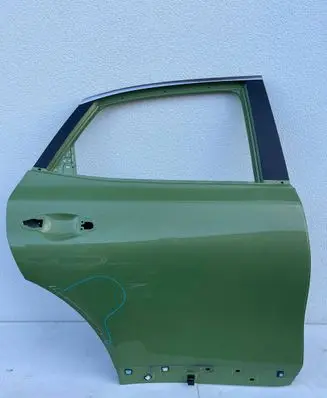 KIA Xceed Rear door