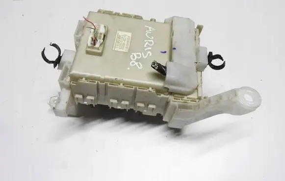 Toyota Auris 150 Relay mounting block 827300212005988A03