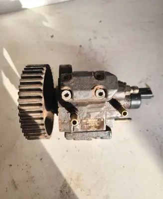 Renault Scenic I Fuel injection high pressure pump 7700111010 CP1S3R6510