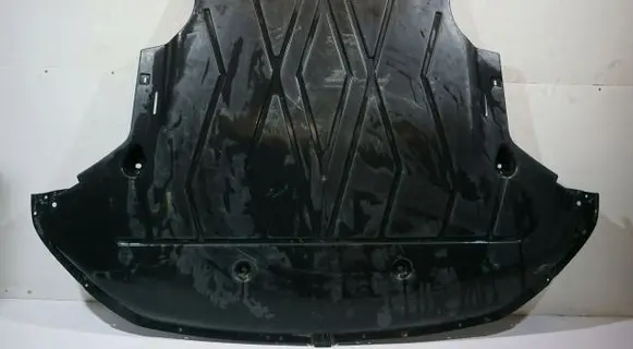 Volkswagen Multivan T7 Engine splash shield/under tray 