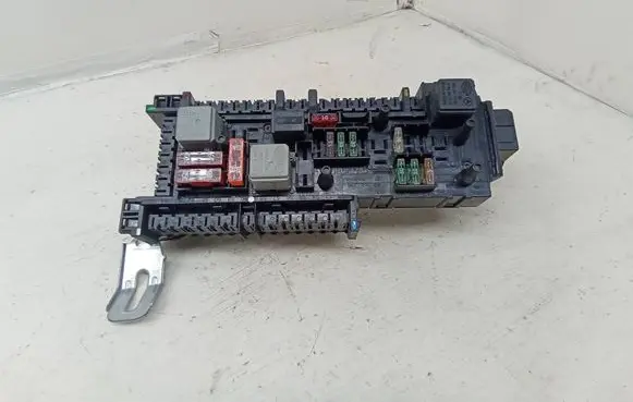 Mercedes-Benz E W212 Fuse module 168298 1670660