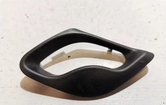 Mercedes-Benz E W213 Seat belt trim SP7513