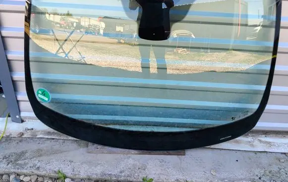 Renault Twingo III Front windscreen/windshield window TWINGOIII