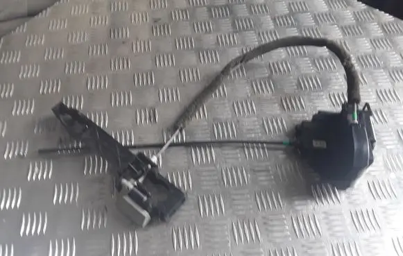 Nissan Qashqai Rear door lock 80611EB300 P32LRLS