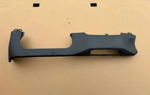 Mercedes-Benz X-class W470 Dashboard lower bottom trim panel 681055XA0A
