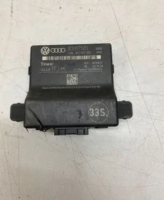 Volkswagen PASSAT B6 Gateway control module 3C0907530L 3C0907951