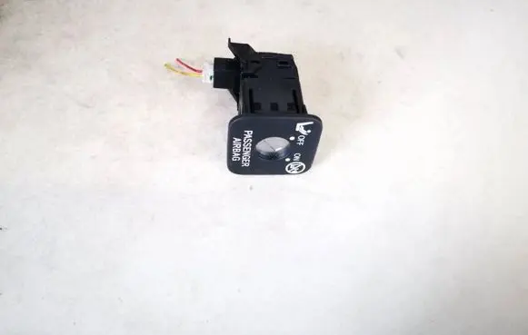 Toyota RAV 4 (XA30) Passenger airbag on/off switch 