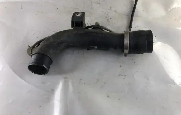 Toyota Auris 150 Intercooler hose/pipe 173620R011