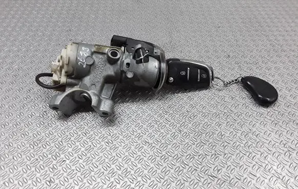 Toyota Avensis Verso Ignition lock 45020287