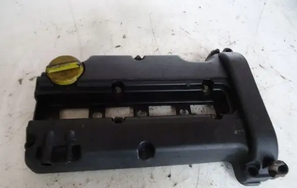Opel Astra G Rocker cam cover 24403787