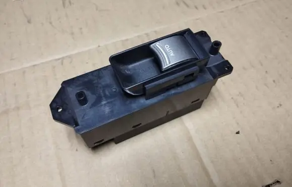 Honda Legend Electric window control switch 35770SJAA03