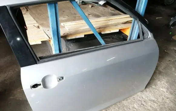 Door (2 Door Coupe)
