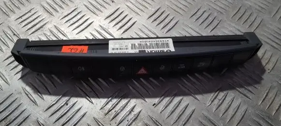 Smart ForFour I Hazard light switch a4548202410 mn900518