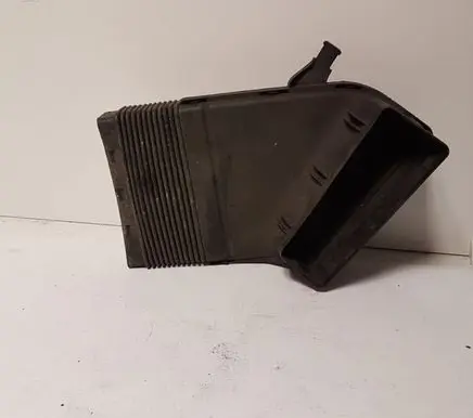 Audi A4 S4 B7 8E 8H Air intake duct part 8E0129617D