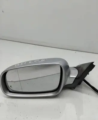 Volkswagen PASSAT B5.5 Front door electric wing mirror E1020479