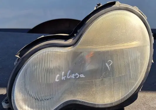 Mercedes-Benz C W203 Headlight/headlamp A2038200161