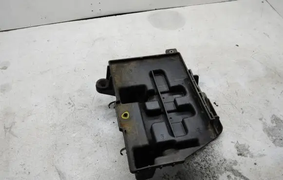 Battery tray