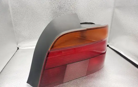 BMW 5 E39 Rear/tail lights 8358032 2VP00724002