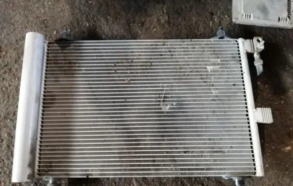 Peugeot 607 A/C cooling radiator (condenser)